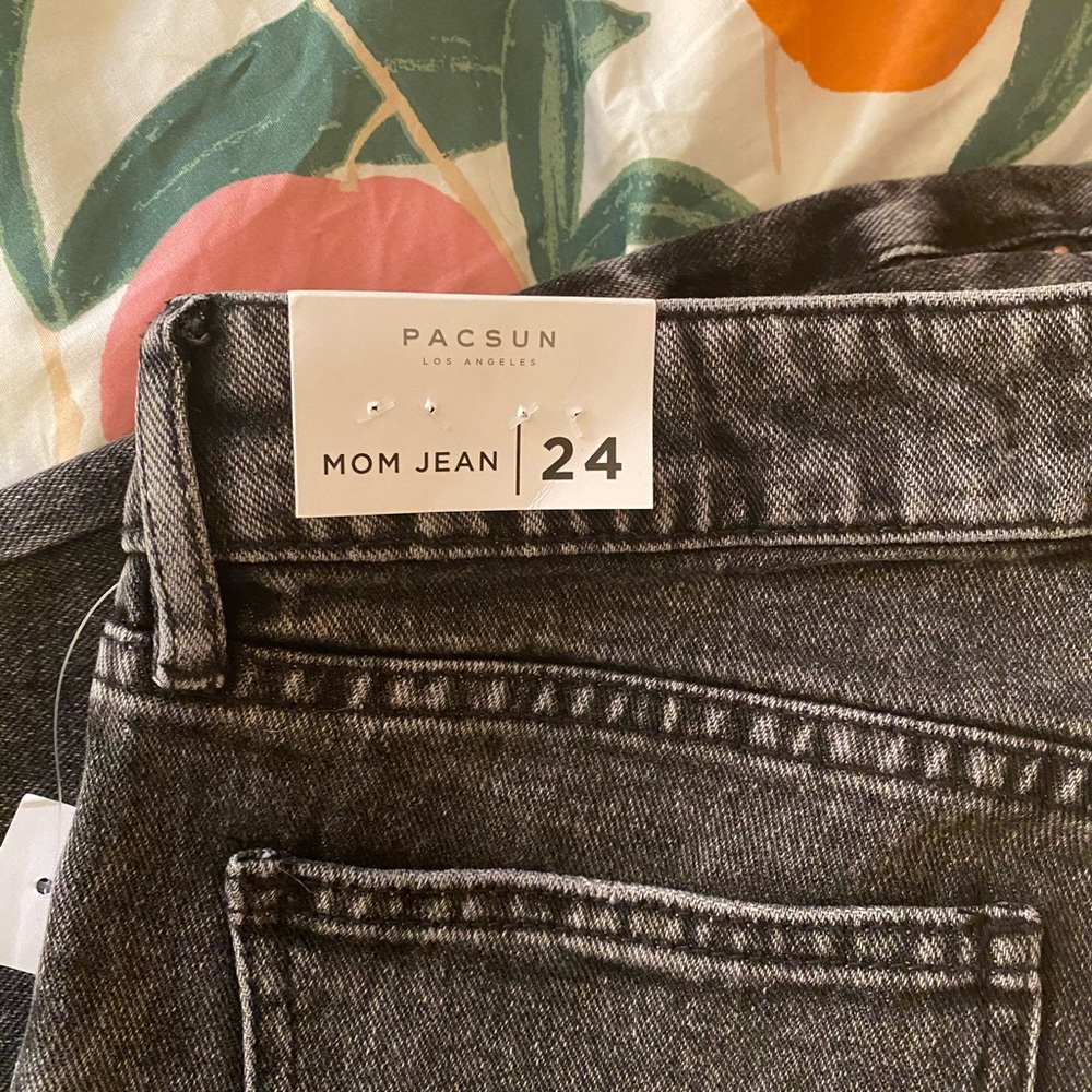 NWT Pacsun mom jeans!! - Picture 4 of 4